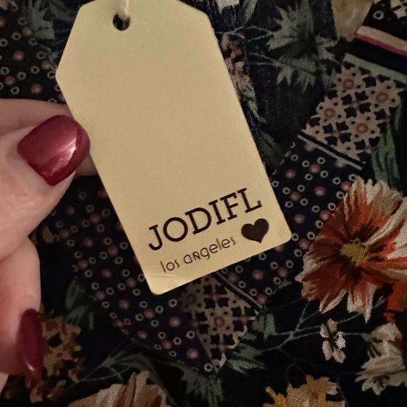 Floral Flowy Top - Picture 4 of 4